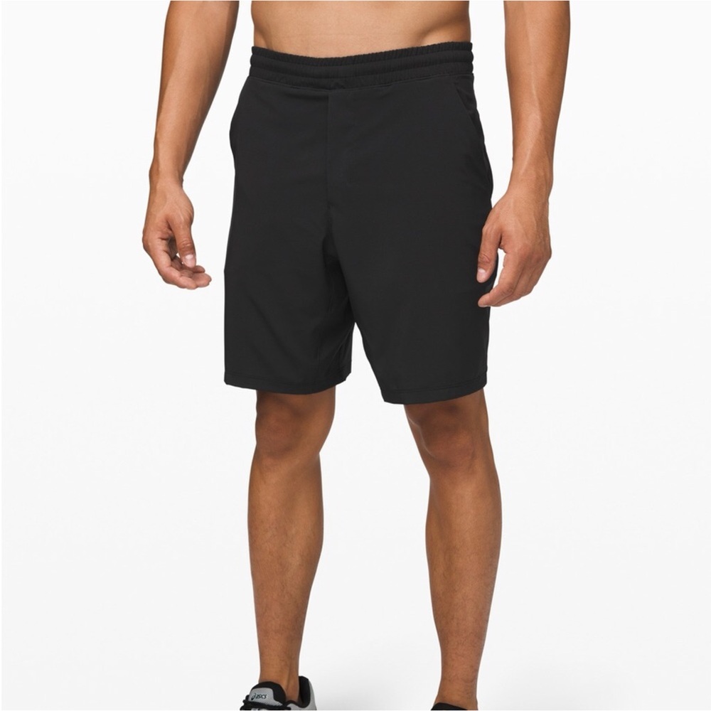 🌼Lululemon Pace breaker short 9” lined Black Size Small